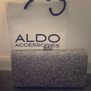 Aldo Clutch