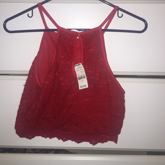 Red lace crop top - Picture 2 of 2