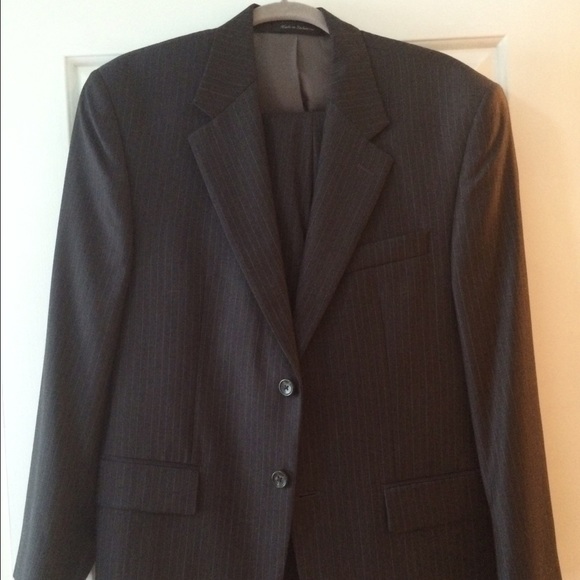 Mens Wool IZOD suit