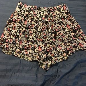 High waited soft shorts