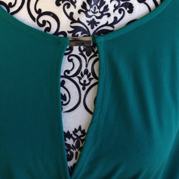 ⭐️SOLD⭐️NY&CO Teal Cutout Draped Elastic Waist Bl - Picture 2 of 4