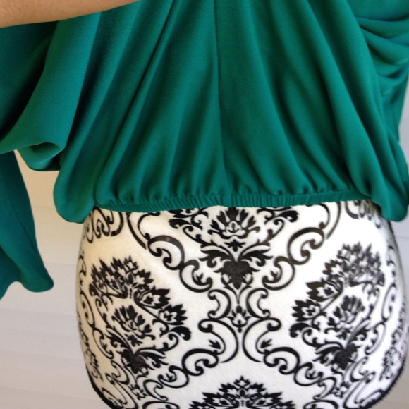 ⭐️SOLD⭐️NY&CO Teal Cutout Draped Elastic Waist Bl - Picture 4 of 4