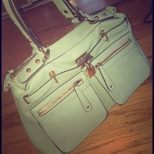 Mint Handbag (barely used)