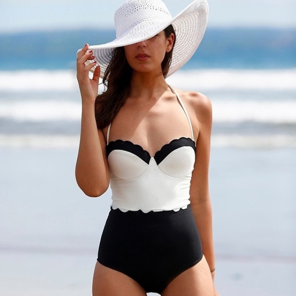 👙HP 12/17👙NIP Colorblock One Piece - Picture 2 of 4