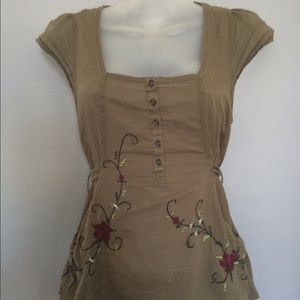 ‼️SOLD‼️Free people top with embroidery