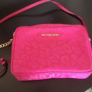 MK for Monarchrose trade