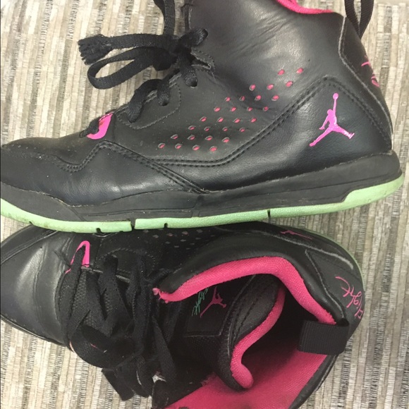 Kids Jordan flights size 1y - Picture 3 of 4