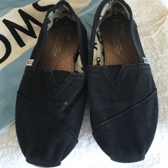 Sold-----toms - Picture 2 of 4