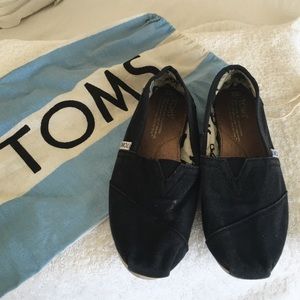 Sold-----toms