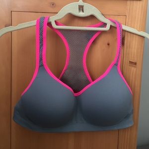 PINK yoga push-up sports bra
