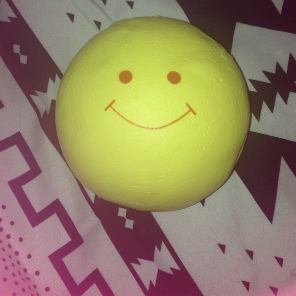 Yellow Marshmallow Bun!