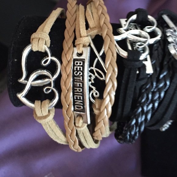 Letter bracelets - Picture 2 of 3