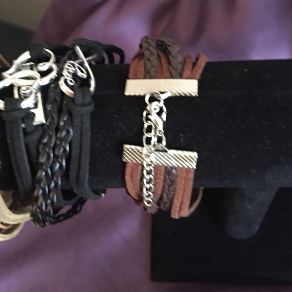 Letter bracelets - Picture 3 of 3