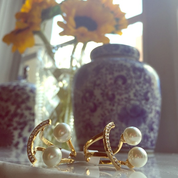 Gold Pearl and Moon Ring