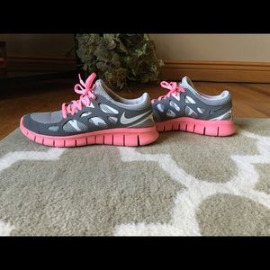 Nike Free Run 2. Pink/white/light gray/dark gray
