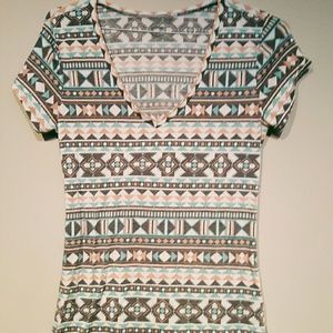 Kirra/pac sun cutout back tee shirt