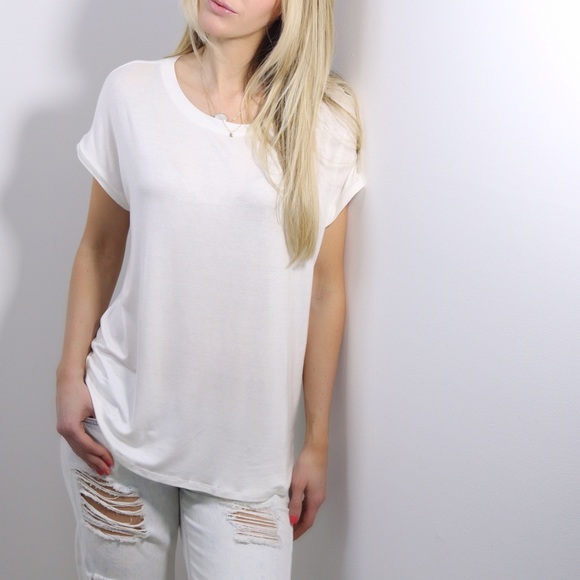 SOLD OUT▫️Soft White Tee - Picture 2 of 4