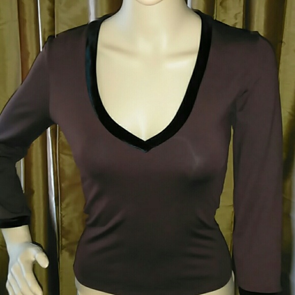 Shapely top - Picture 2 of 3