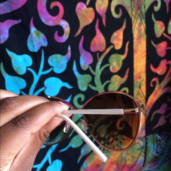 Accessories - White rim large frame sunglasses