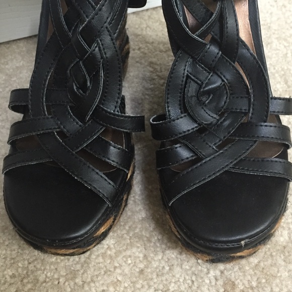 Awesome cool high wedges in black leather 6.5