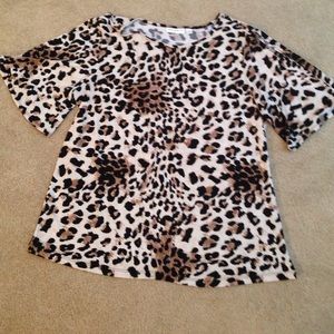 Animal print, split sleeve top