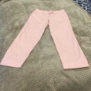 Pink Vineyard Vines capris