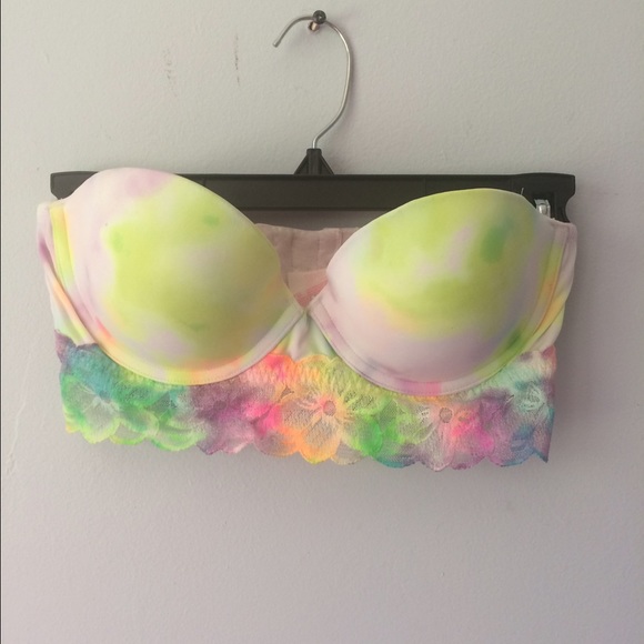 Tye dye VS festival bra