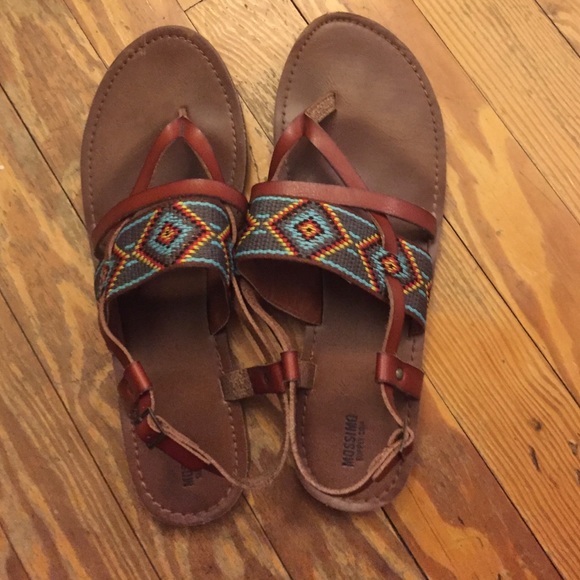 Strappy brown sandal! Sz 10