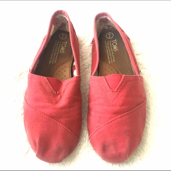 TOMS Red Canvas Classic