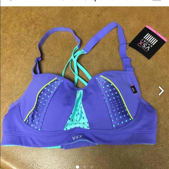 NWT 32C vs sports bra
