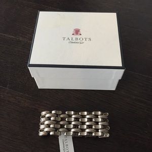 NWT Talbots chain style bracelet!