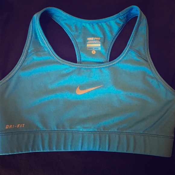 Brand new nike sports bra