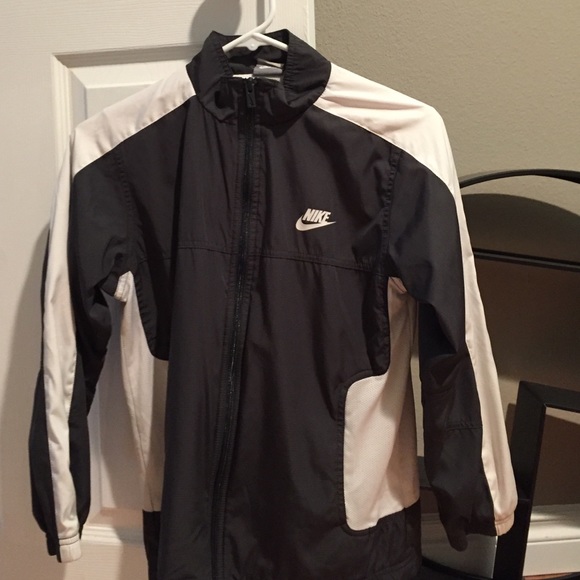 Nike wind breaker