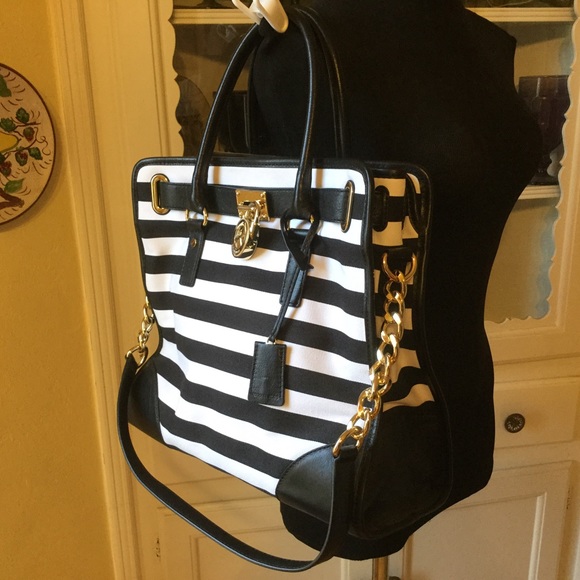 Michael Kors Handbags - Michael Kors Black White Hamilton