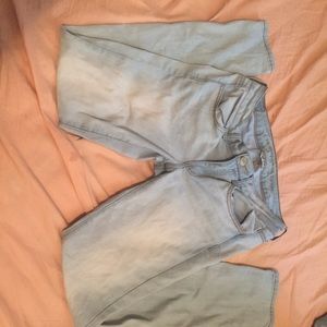 LIGHT WASH JEGGINGS
