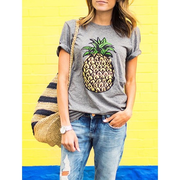 •Last One•🍍Pineapple🍍 Print T-Shirt - Picture 3 of 4