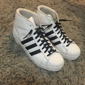 Pro model women's Adidas !!