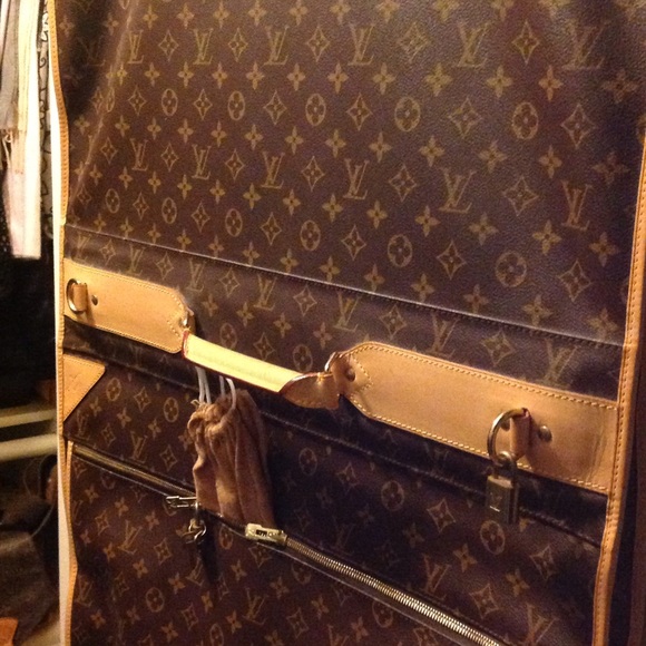 Louie Vuitton garment bag
