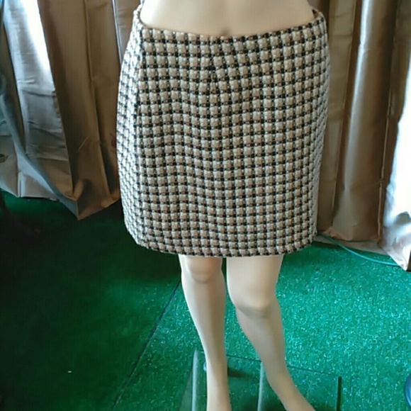 Sexy lined mini skirt