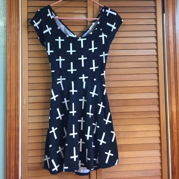 👗White Crosses Dress👗