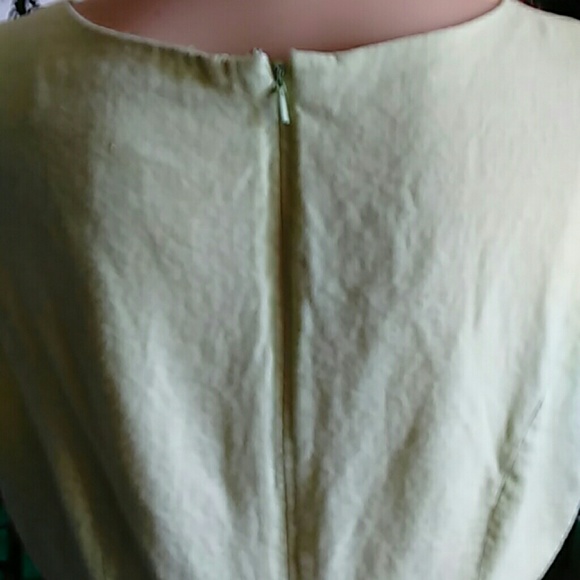 Lined light green dress - Picture 2 of 3