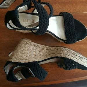 Braided strap wedges