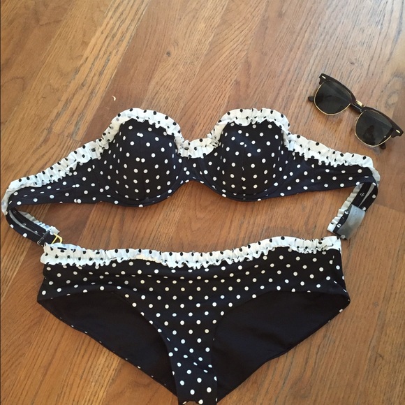 SOLD ❌Victoria's Secret Polka Dot Bikini
