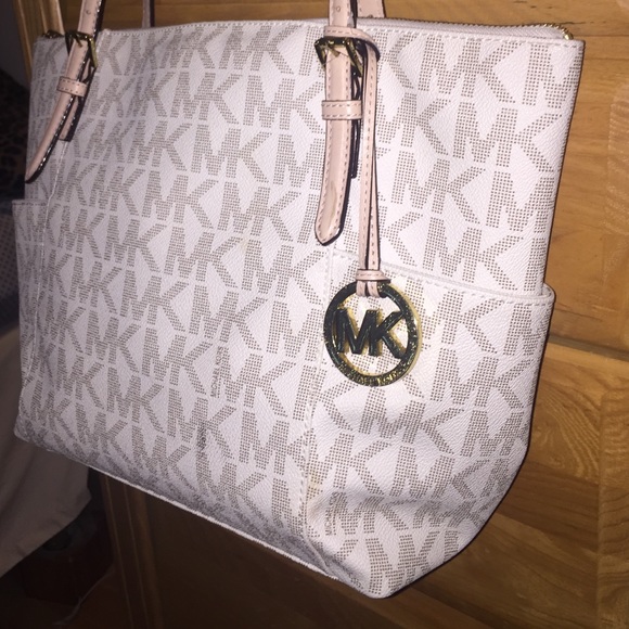 Sold on Merc! - Picture 2 of 4