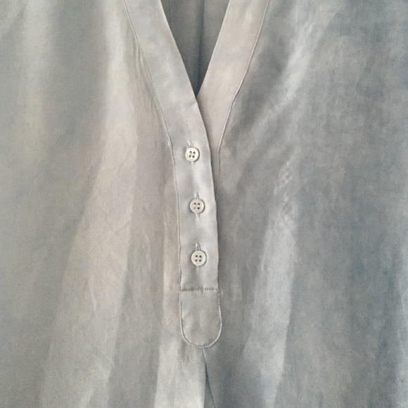 Massimo Dutti baby blue silk blouse - Picture 2 of 6