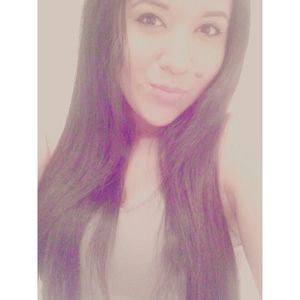 Meet your Posher, Noemi