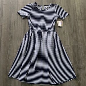 **SOLD ON Ⓜ️**Lularoe small Amelia dress NWT