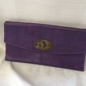 Lulu Trifold Turnlock Wallet