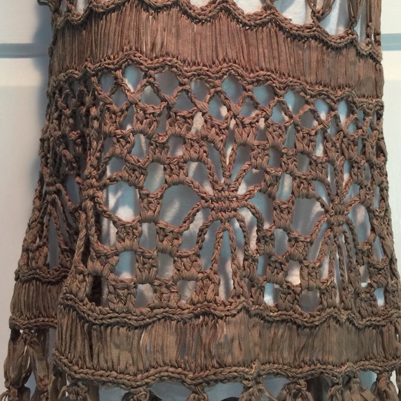 Crocheted overlay! - Picture 3 of 4