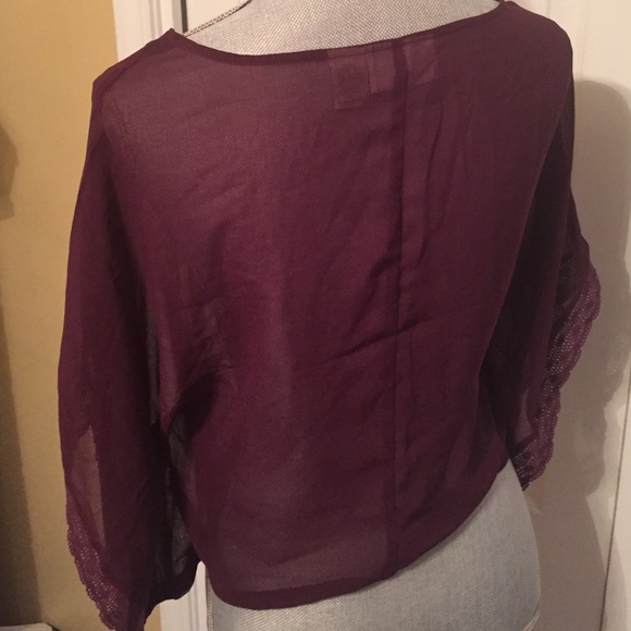 Passport Top - Picture 3 of 6